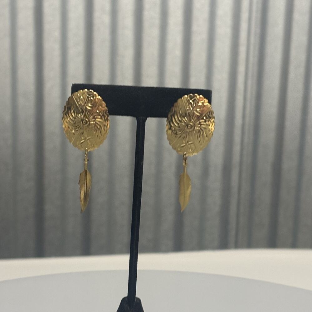 Vintage Gold Tone Concho Earrings Pierced Dangle Feather Drop Western Jewelry